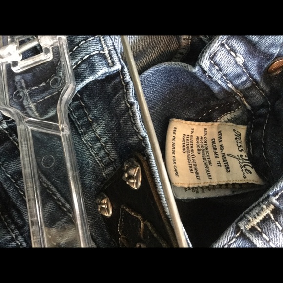 Miss Me Jeans - Picture 6 of 7